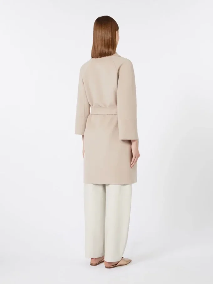 Korte wollen jas, beige-roze Korte wollen jas, beige-roze