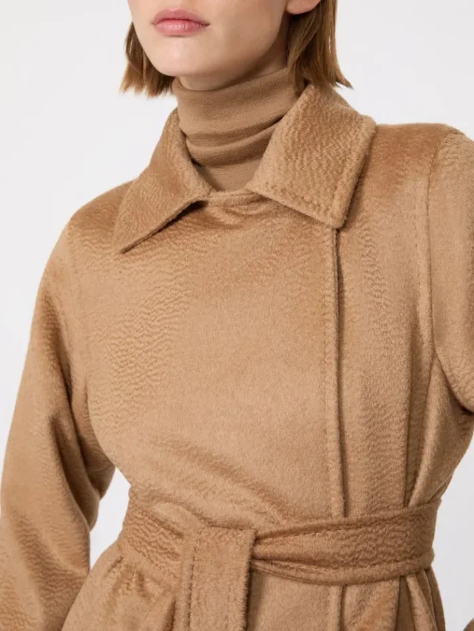 Manuela icon-jas, camel