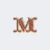 Met kristallen versierde monogrambroche, rood Met kristallen versierde monogrambroche, rood