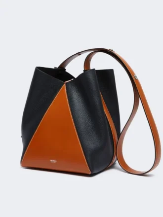 Middelgrote bucket bag, roestkleur Middelgrote bucket bag, roestkleur