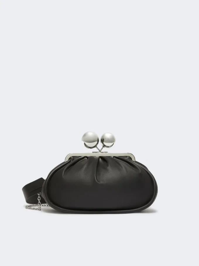 Middelgrote Pasticcino-tas van glanzend nappaleer, zwart Middelgrote Pasticcino-tas van glanzend nappaleer, zwart