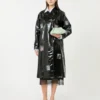 Midi-trenchcoat van gabardine met vinyl-effect, zwart Midi-trenchcoat van gabardine met vinyl-effect, zwart