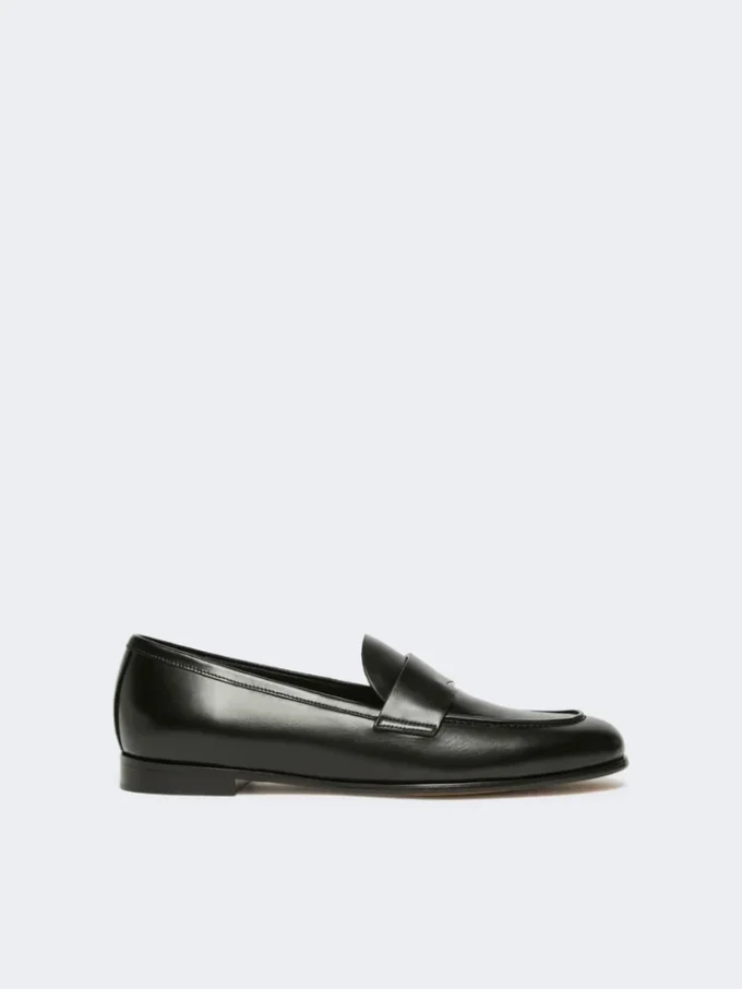 Mocassins van halfglanzend leer, zwart Mocassins van halfglanzend leer, zwart