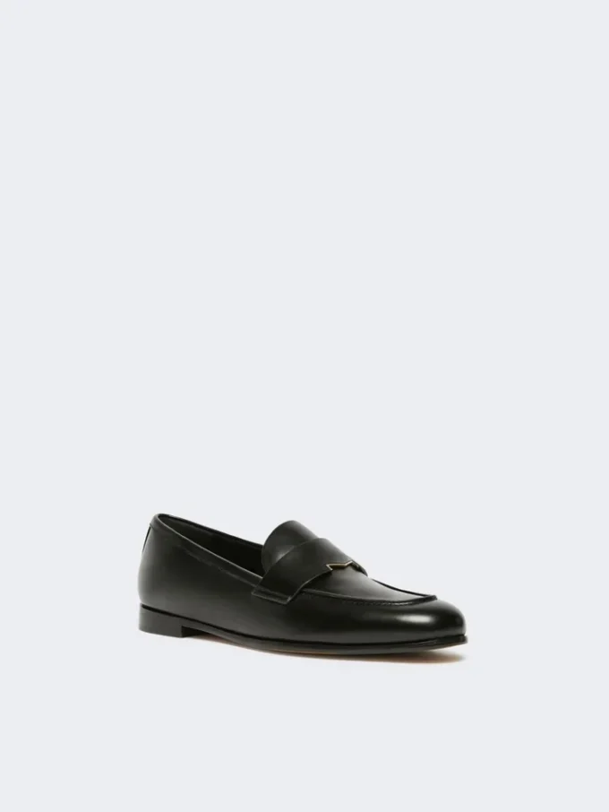 Mocassins van halfglanzend leer, zwart Mocassins van halfglanzend leer, zwart