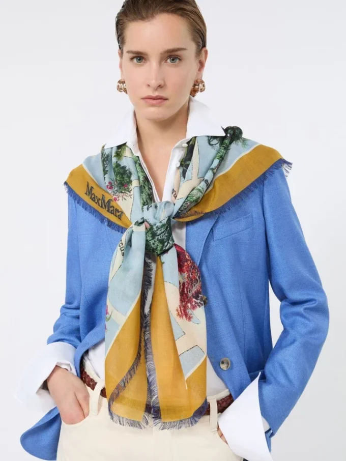 Oversized sjaal van bedrukte zijde en wol, mosterdkleurig