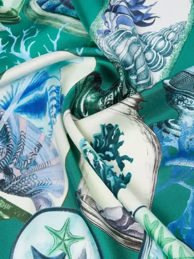 Oversized sjaal van bedrukte zijden twill, groen