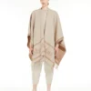 Poncho van jacquardwol, beige Poncho van jacquardwol, beige