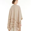 Poncho van jacquardwol, beige Poncho van jacquardwol, beige