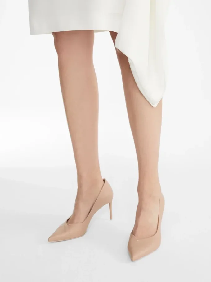 Pumps van nappaleer, poederkleurig Pumps van nappaleer, poederkleurig