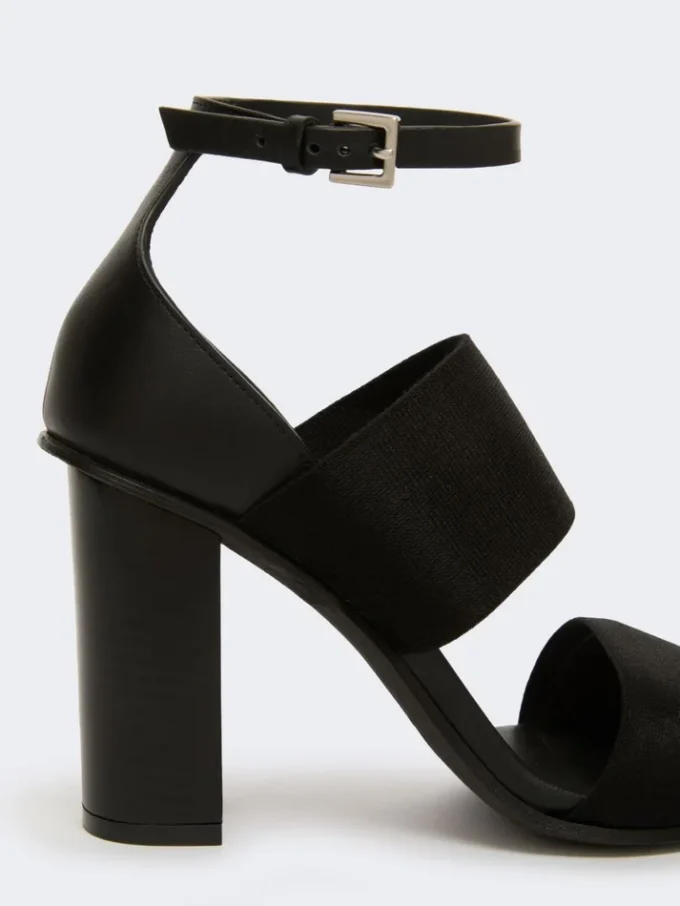 Sandalen van kalfsleer en elastische banden, zwart Sandalen van kalfsleer en elastische banden, zwart