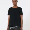 Satijnen T-shirt, zwart Satijnen T-shirt, zwart