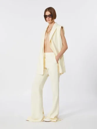 Slim-fit uitlopende broek van viscose, ivoorkleurig