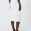 Strakke kokerjurk van stretchviscose, optisch wit Strakke kokerjurk van stretchviscose, optisch wit