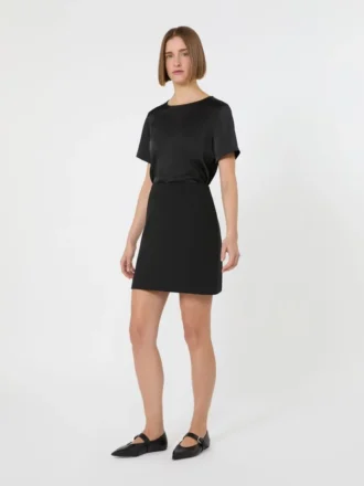 T-shirt van satijn en jersey, zwart T-shirt van satijn en jersey, zwart