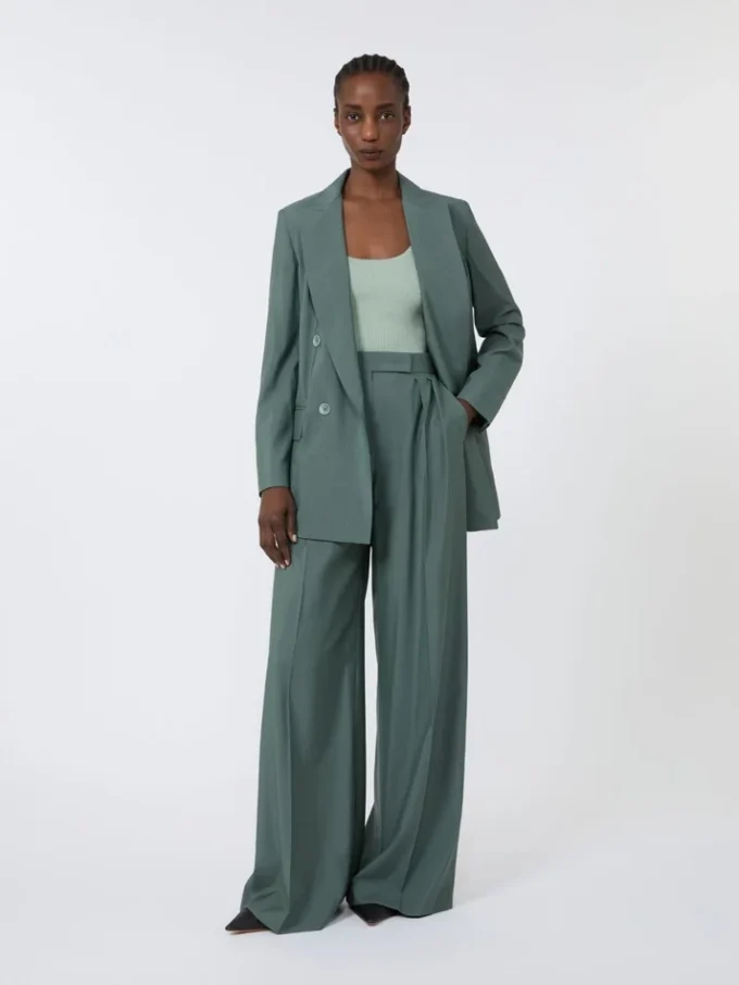 Top van viscose-mix, saliegroen Top van viscose-mix, saliegroen