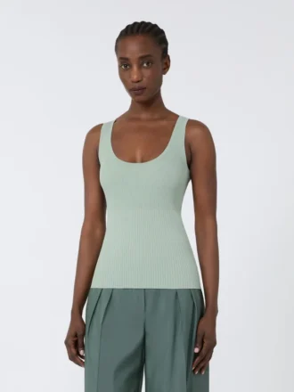 Top van viscose-mix, saliegroen