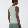 Top van viscose-mix, saliegroen Top van viscose-mix, saliegroen