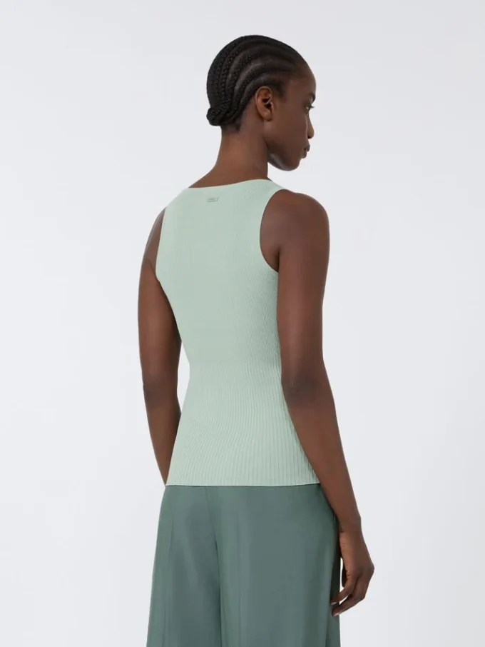 Top van viscose-mix, saliegroen Top van viscose-mix, saliegroen