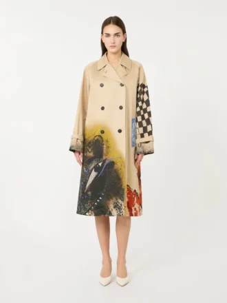 Trenchcoat van waterafstotende gabardine met patroon, in de stijl van leer