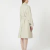 Trenchcoat van waterafstotende twill met dubbele rij knopen, naturel Trenchcoat van waterafstotende twill met dubbele rij knopen, naturel