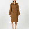 Trenchcoat van waterafstotende twill met dubbele rij knopen, tabakskleur Trenchcoat van waterafstotende twill met dubbele rij knopen, tabakskleur