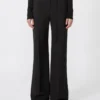 Uitlopende broek van stretchwol, zwart Uitlopende broek van stretchwol, zwart
