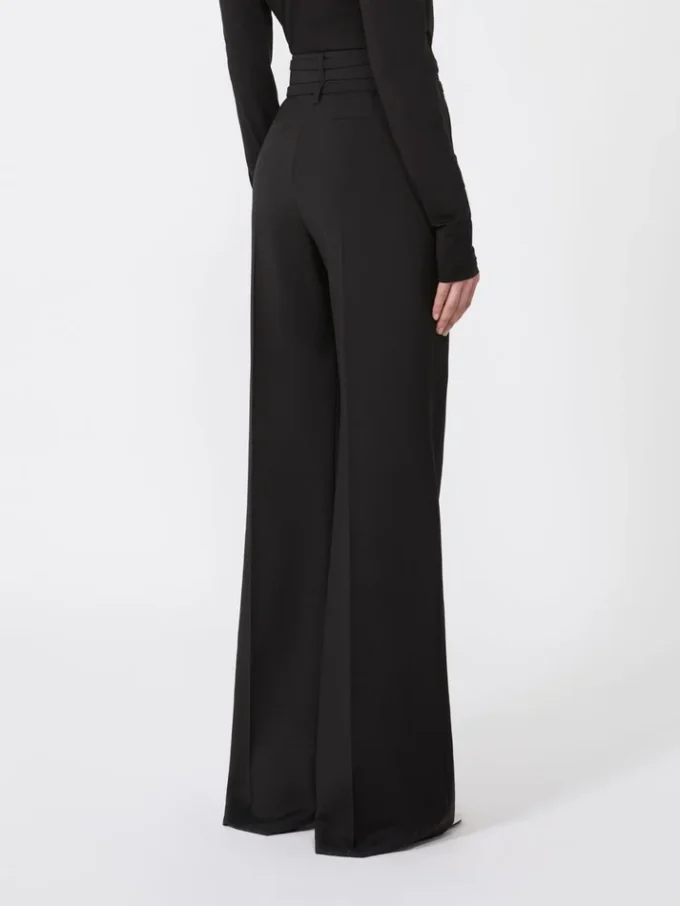 Uitlopende broek van stretchwol, zwart Uitlopende broek van stretchwol, zwart