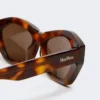 Vierkante, opvallende zonnebril, tawny bronsbruin Vierkante, opvallende zonnebril, tawny bronsbruin