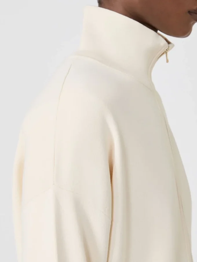 Viscose crêpe vest, ivoorkleurig Viscose crêpe vest, ivoorkleurig