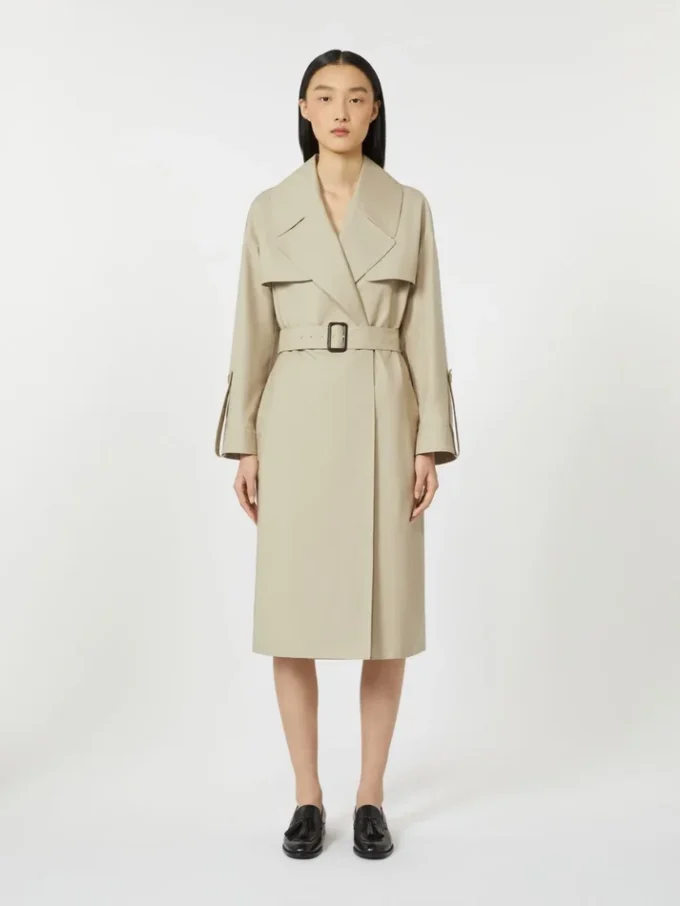 Waterafstotende trenchcoat met riem, zandkleurig Waterafstotende trenchcoat met riem, zandkleurig