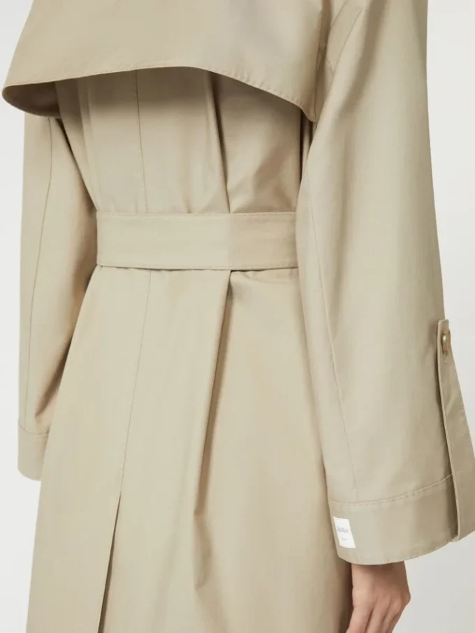 Waterafstotende trenchcoat met riem, zandkleurig Waterafstotende trenchcoat met riem, zandkleurig
