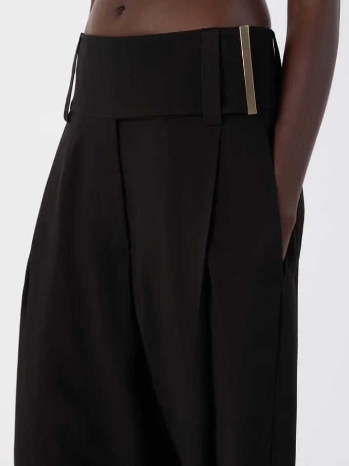 Wijde broek van viscose satijn, zwart Wijde broek van viscose satijn, zwart