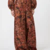 Wijdvallende zijden broek met print, terracotta Wijdvallende zijden broek met print, terracotta