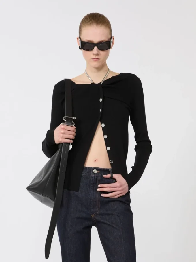 Wollen vest met ketting, zwart Wollen vest met ketting, zwart